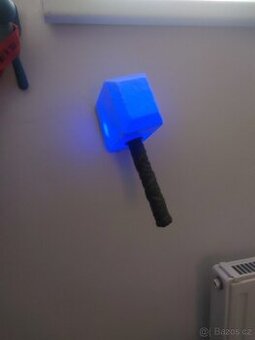 Lampička Thorovo kladivo