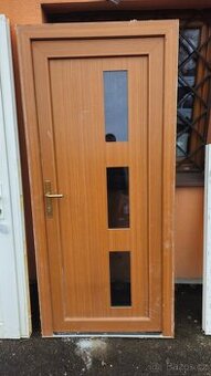 DVĚŘE VCHODOVÉ PVC - 950x2060 - STARŠÍ