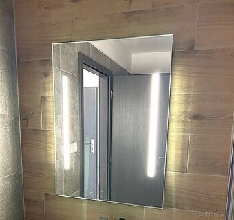 Nové koupelnové zrcadlo 2x LED