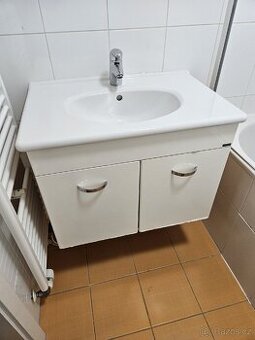 Umyvadlo se skříňkou