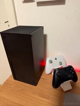 🎮 Xbox Series X – TOP STAV + 2x ovladač + hry + online