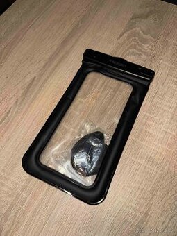 Vodotěsné pouzdro na mobil Spigen (průhledné)