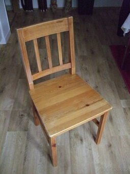 DŘEVĚNÁ ŽIDLE 1 KS