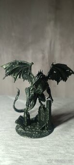 3D tištěná figurka fantasy draka s podstavcem