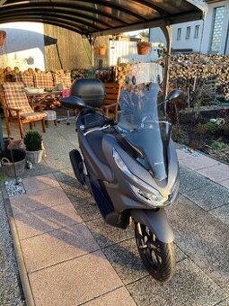 Honda pcx 125, 7 400 km najeto
