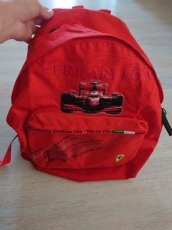 Dětský batoh Ferrari