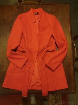 DÁMSKÝ KRÁTKÝ KABÁT vel.40