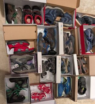 Dětské boty, různé velikosti, 16 párů
