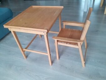 Stolek a židlička dřevo