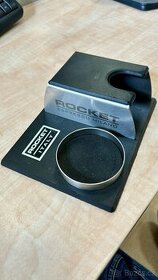 Rocket Espresso pěchovací tampovací stanice