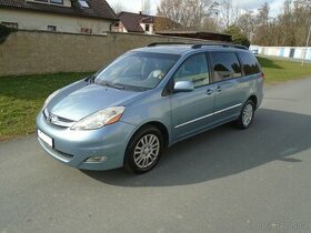 Toyota Sienna   LIMITED   AWD   3.5 V6