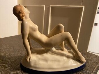 Royal dux Strobach akt porcelánová soška žena - 1