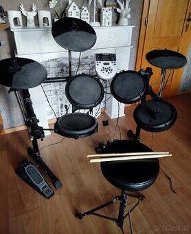Elektronické bicí Alesis