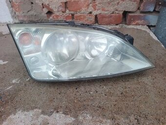 Ford Mondeo 2004 - PP světlo