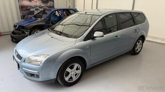 Ford Focus kombi 1.6i 74kw - možnost splátek