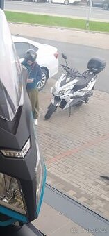 Maxon 125 automat.