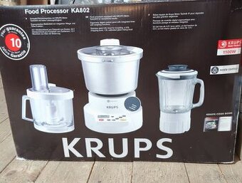 Kuchyňský multifunkční robot, mixér, strouhač, mlýnek