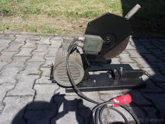 Rozbrušovací pila