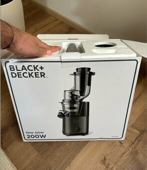 Pomalý odšťavňovač Black+Decker
