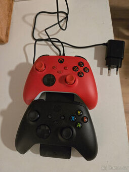 Bezdrátové ovladače Xbox Series X/S – červený a černý, plně