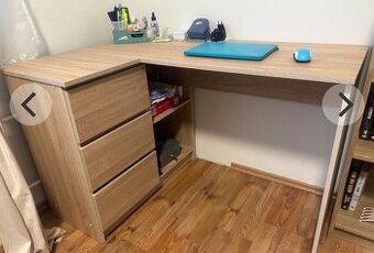 Rohový pracovní stůl