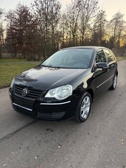VOLKSWAGEN Polo 1,4 16V - pěkný stav