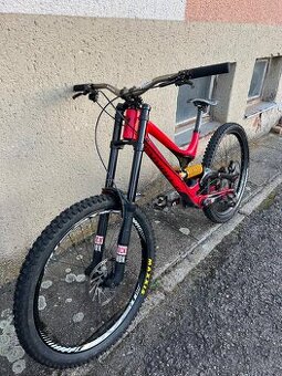 Specialized Demo S-Works 650b – karbon, DH