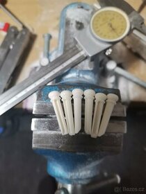 Kostěné kolíčky 5,5mm nebo 5,35mm pod hlavou - 1