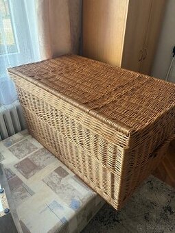 Proutěný koš(Truhla)