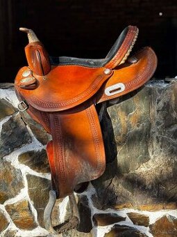 Westernove sedlo v type berreloveho