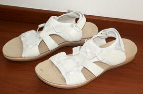 Nové bílé sandály, vel. 42