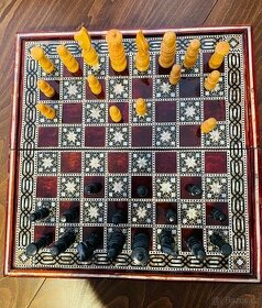 Šachová sada s šachovnicí