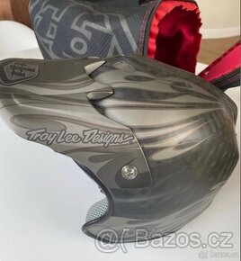 Troy Lee Design helma
