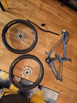 Rám kola Norco Sight 27,5" + komponenty