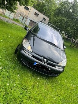Peugeot 807