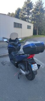 Honda Forza 125 . 11kW