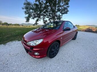 Peugeot 206CC-kabrio, 1.6i 80kW, 142000km, nová TK..