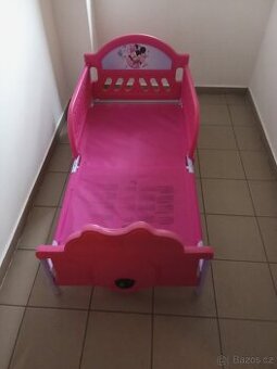 Pěkná postel minnie