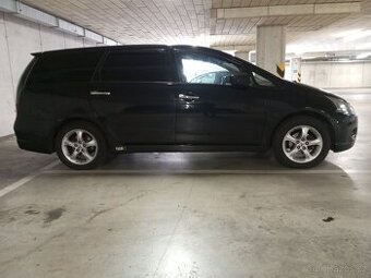 Mitsubishi Grandis