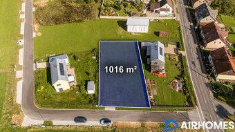 Zasíťovaný pozemek k výstavbě RD, včetně kompletní projektov