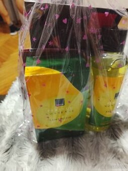 AVON sada