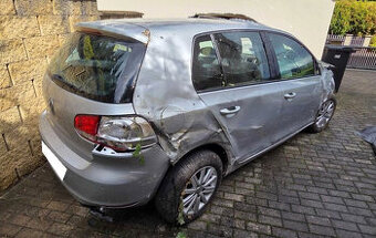 Vůz na náhradní díly VW Golf 6 hatchback 2012 CBZB NQK LA7W