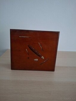 Stará krabička na doutníky