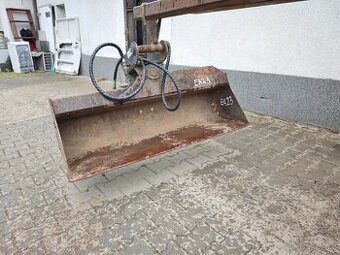 Lžíce svahová hydraulická 140 cm, EA23