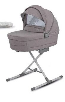 Kočárek + autosedačka se základnou