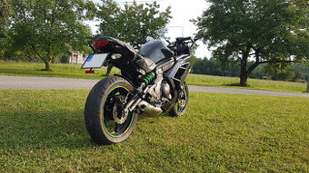 Kawasaki ER6 zadní světlo s vestavěnými blinkry