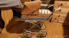 Retro-kočárek pro panenky