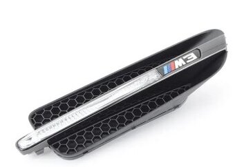 BMW M3 E90 originál ledvinky a mřížky do předních blatníků