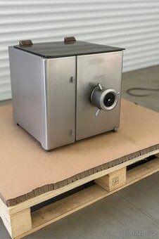 Chlazený mlýnek na maso Mado Eskimo MEW 615