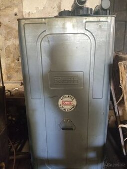 Nádrž na pohonné hmoty